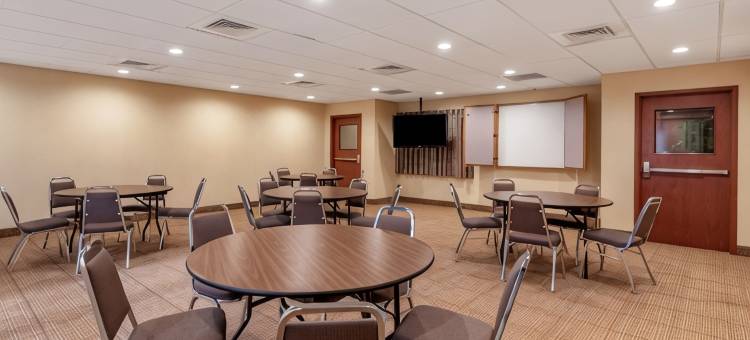 莫尔黑德城智选假日套房酒店，洲际旗下(Holiday Inn Express & Suites MOREHEAD by IHG)图片