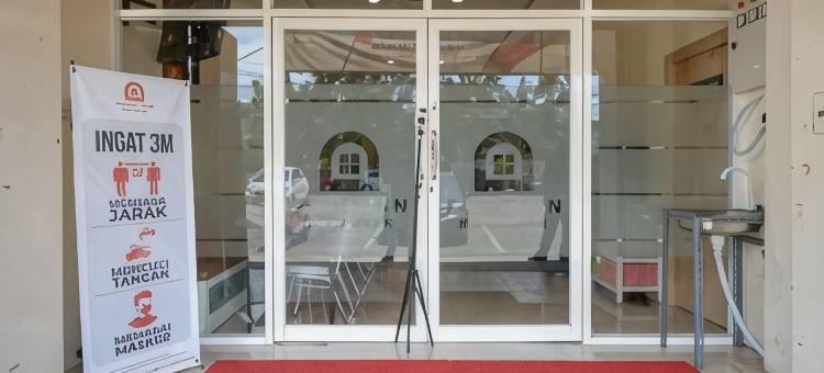 红多兹Plus酒店@望加锡洛萨里(RedDoorz Plus @ Losari Makassar)图片