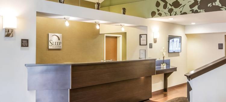 昆斯伯里-乔治湖舒眠套房酒店(Sleep Inn & Suites Queensbury - Lake George)图片