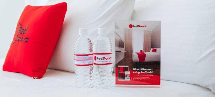 OYO1539阿姆里客房酒店(RedDoorz Syariah Near Sultan Syarif Kasim II Airport)图片