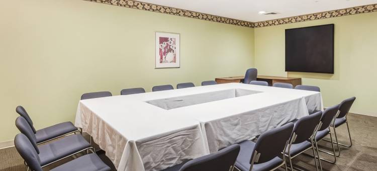 肖尼伊克诺套房I-35号旅馆(Econo Lodge Inn & Suites I-35 at Shawnee Mission)图片