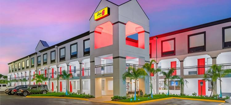 奥兰多温德姆速 8 酒店(近佛罗里达购物中心)(Super 8 by Wyndham Orlando Near Florida Mall)图片