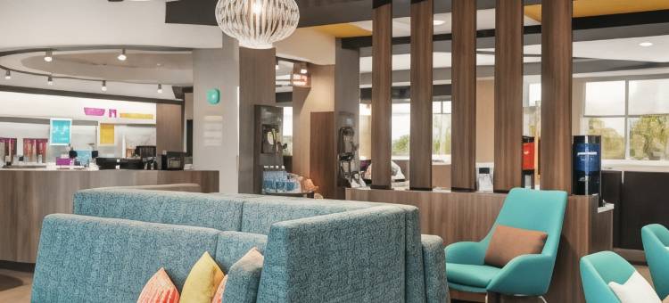 密尔沃基布鲁克菲尔德希尔顿Tru酒店(Tru by Hilton Milwaukee Brookfield)图片