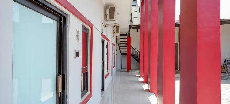 红多兹伊斯兰酒店-近特加尔阿伦阿伦(RedDoorz Syariah Near Alun Alun Tegal)图片