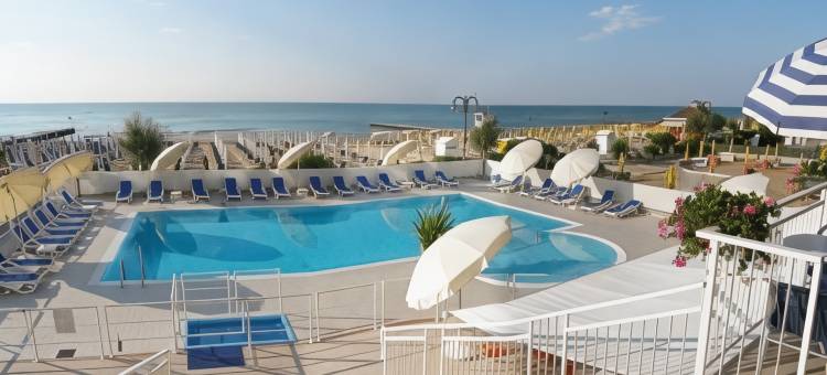 康多尔酒店(Hotel Condor)图片