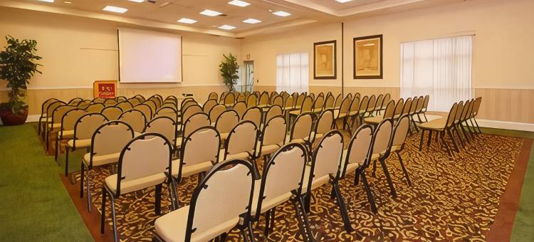 西雅图塔克维拉机场舒适套房酒店(Comfort Suites Airport Tukwila Seattle)图片