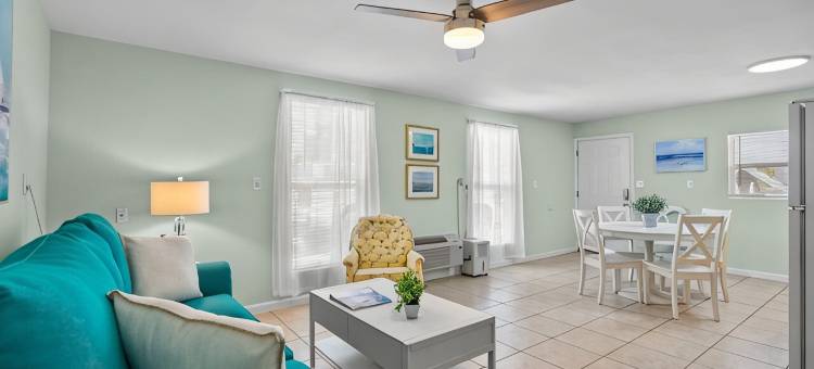 "沙元套房" 4号套房: 民宿距沙滩仅需短暂步行!("Sand Dollar Suites" Suite 4: A Short Stroll from Our Sandy Shores!)图片
