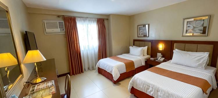 皇家花园奥扎米斯城市酒店(Royal Garden Hotel)图片