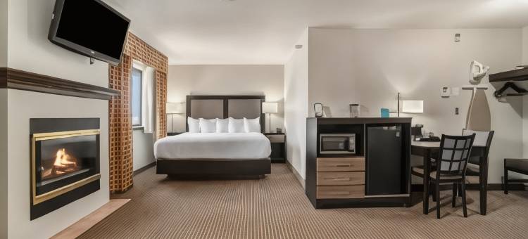 奥马哈东北戴斯套房酒店(Days Inn & Suites by Wyndham Traverse City)图片