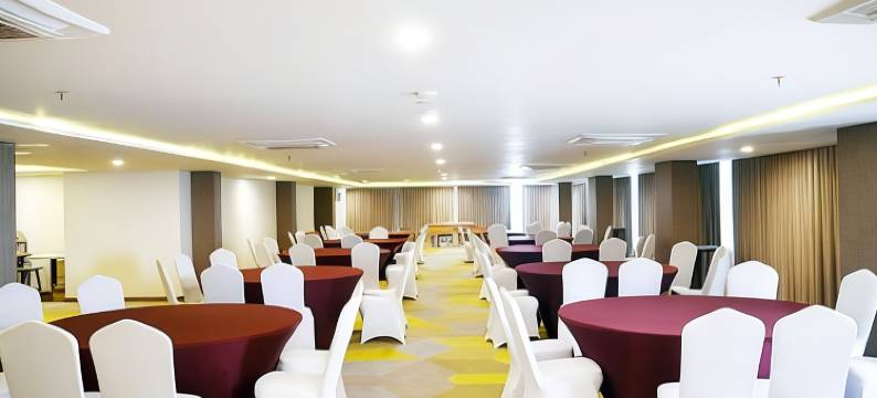 佩穆达刘易斯其恩酒店(Louis Kienne Hotel Pemuda)图片