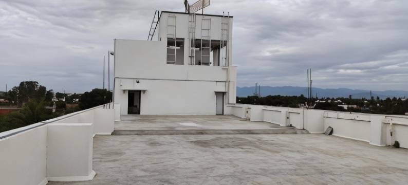 约翰塔尔斯酒店(John Towers)图片