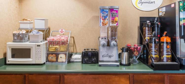 印第安纳波利斯东北-卡斯尔顿地区温德姆速8酒店(Super 8 by Wyndham Indianapolis/NE/Castleton Area)图片