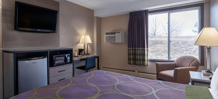 奥瓦通纳速8酒店(Super 8 by Wyndham Owatonna)图片