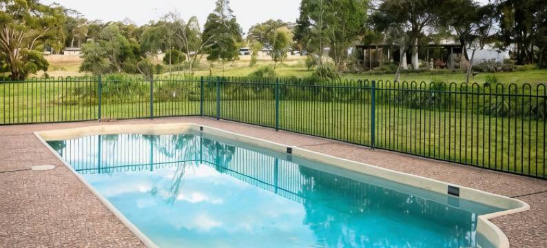 两棵树乡村别墅(Cabins on Halls)图片