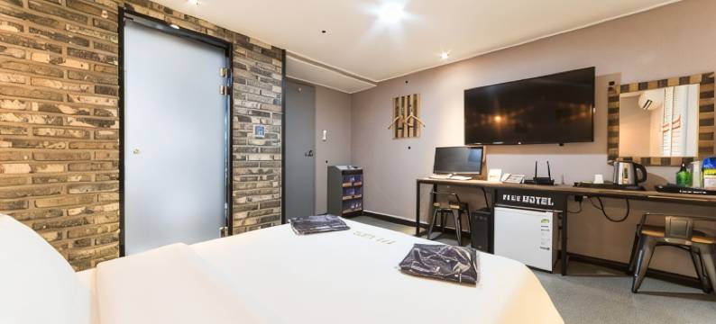 Plus沃尔戈特(Plus Wolgot)图片