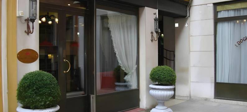 圣马可豪华套房酒店(Suites Torre Dell'Orologio)图片