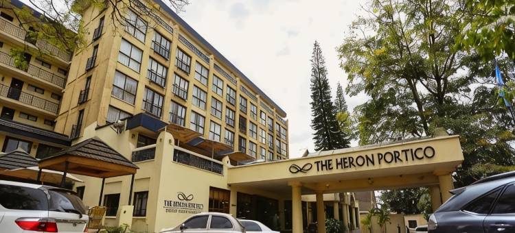 Sarovar Portico印度的苍鹭(The Heron by Sarovar Portico India)图片
