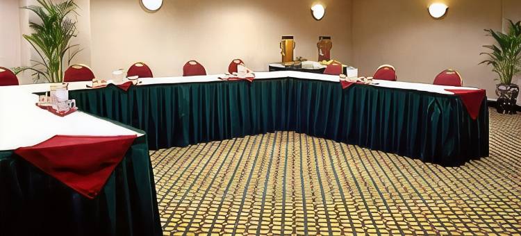 辛辛那提 I-275 凯艺套房酒店(Quality Inn & Suites Cincinnati I-275)图片