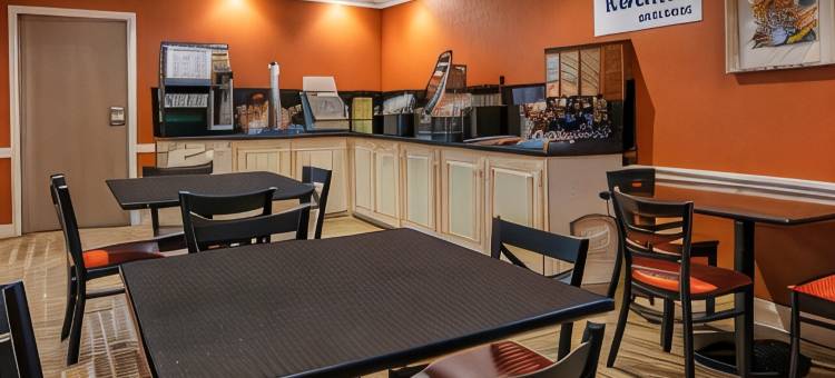 佛罗伦萨杰克逊地区温德姆戴斯套房酒店(Days Inn & Suites by Wyndham Florence/Jackson Area)图片