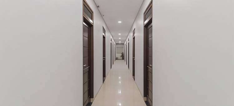 诗都阿佐红多兹酒店(RedDoorz @ Gedangan Sidoarjo)图片