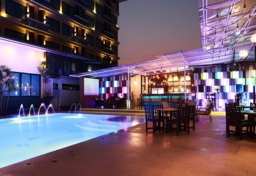 Ruean Phae Royal Park Hotel Hotel Overview