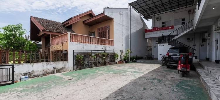 扎伊诺尔阿比丁班达亚齐红多兹伊斯兰酒店-近RSUD(RedDoorz Syariah Near Rsud Zainoel Abidin Banda Aceh)图片