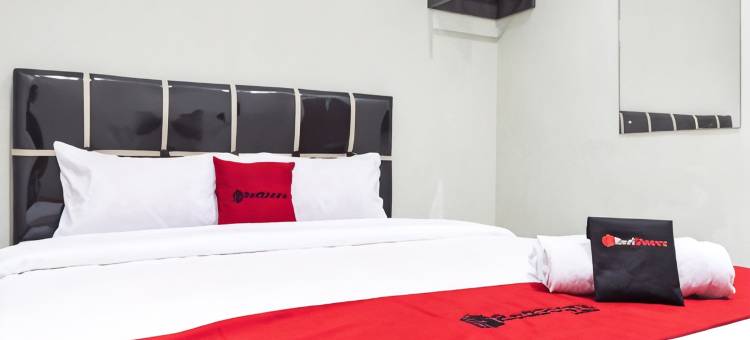 红多兹酒店-近棉兰安普拉斯(RedDoorz Near Medan Amplas)图片