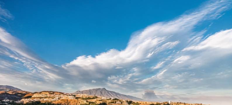 奥托索尔公寓酒店(Sechi Aparthotel Marbella - Self Service, with Parking)图片