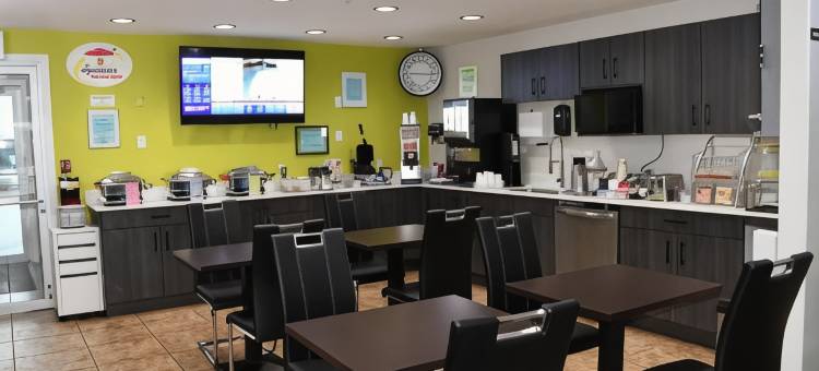 麦克默里堡速8酒店(Super 8 by Wyndham Fort McMurray)图片