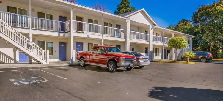 205波特兰6号购物汽车旅馆(Motel 6 Portland, or  Mall 205)图片