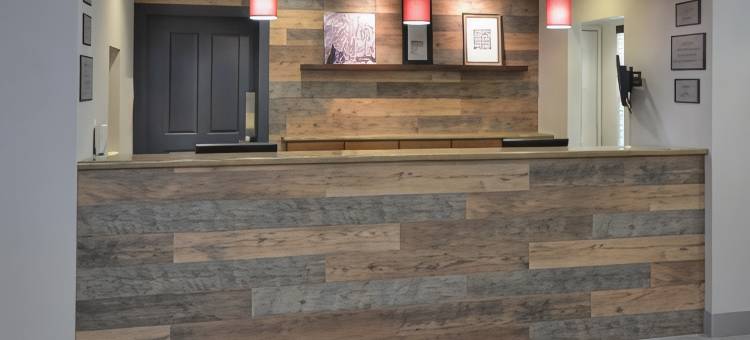 西阿什维尔比尔特莫附近丽笙乡村套房酒店(Country Inn & Suites by Radisson, Asheville West Near Biltmore)图片