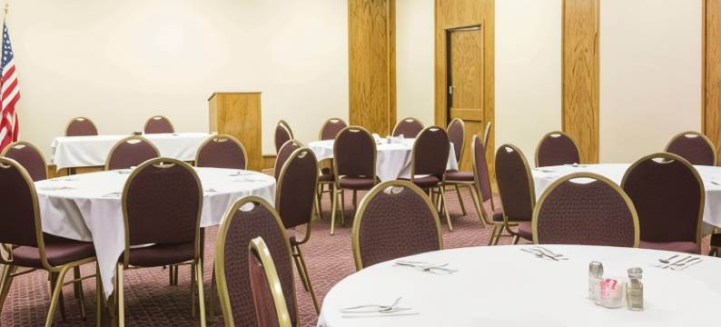 伊尼德华美达酒店(Ramada by Wyndham Enid)图片