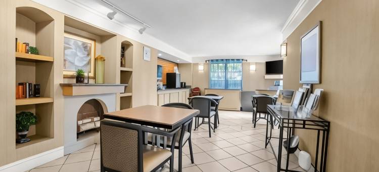 Howard Johnson by Wyndham Columbus Fort Moore图片