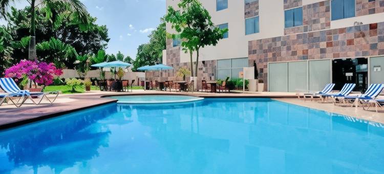 Holiday Inn Express 比亚埃尔莫萨塔巴斯科2000(Holiday Inn Express Villahermosa Tabasco 2000)图片