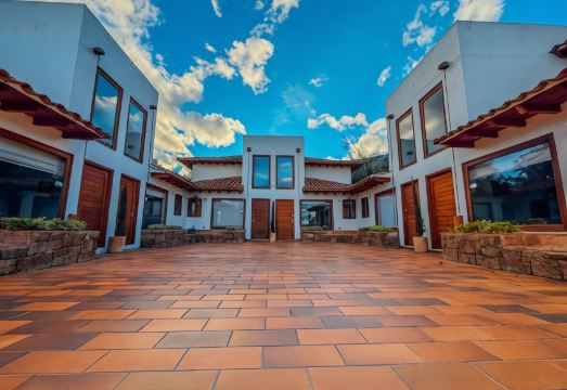 Las Marías ApartaSuites Hotel Overview