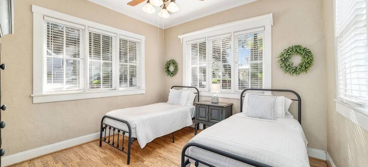 维多利亚庄园：银泉&国王堡历史公园市中心公寓(Victorian Manor: Downtown Apt, near Silver Springs & Fort King Historic Park)图片