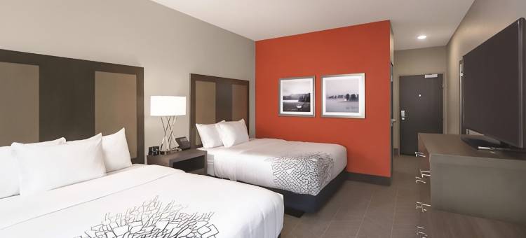 欧佩莱卡奥本拉昆塔温德姆套房酒店(La Quinta Inn & Suites by Wyndham Opelika Auburn)图片