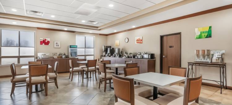 鲁格波特 - 欧文斯伯勒北部品质酒店客栈及套房(Quality Inn & Suites Rockport - Owensboro North)图片