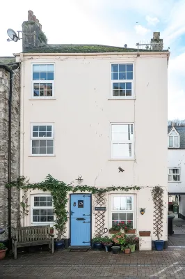 Tranquil Fisherman's Cottage a Minute From The Beach with free reserved parking - Country Houses
