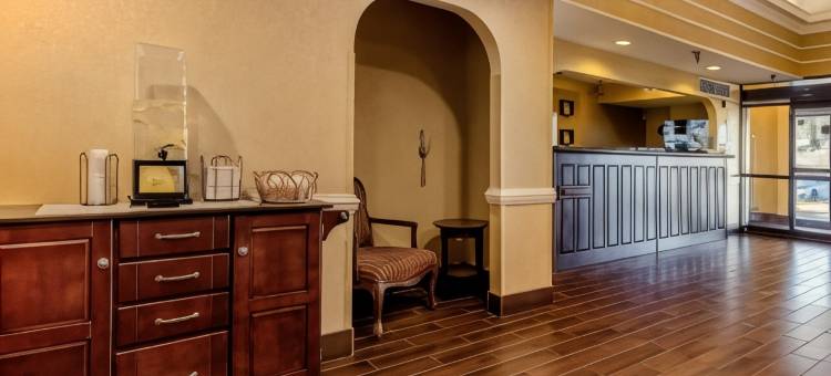 贾斯珀78号公路西舒适套房酒店(Comfort Inn & Suites Jasper Hwy 78 West)图片