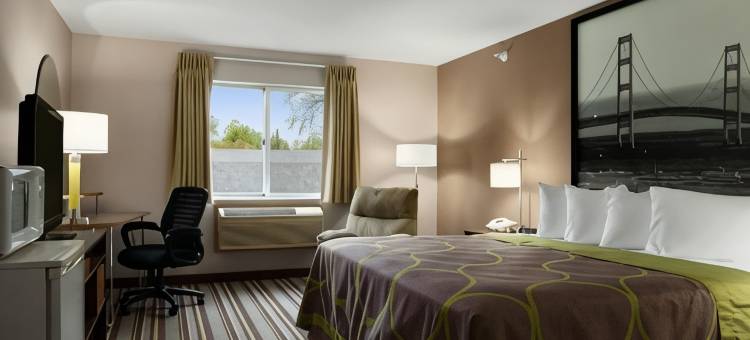 马尼斯特速8酒店(Super 8 by Wyndham Manistee)图片