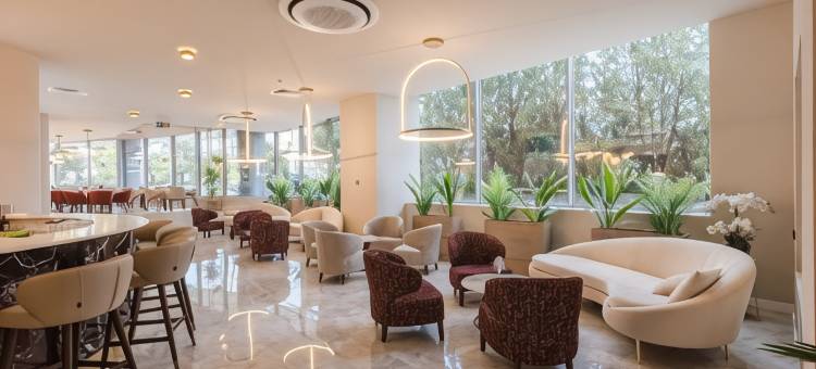 温德姆华美达布加勒斯特奥托佩尼机场酒店(Ramada by Wyndham Bucharest Otopeni Airport)图片