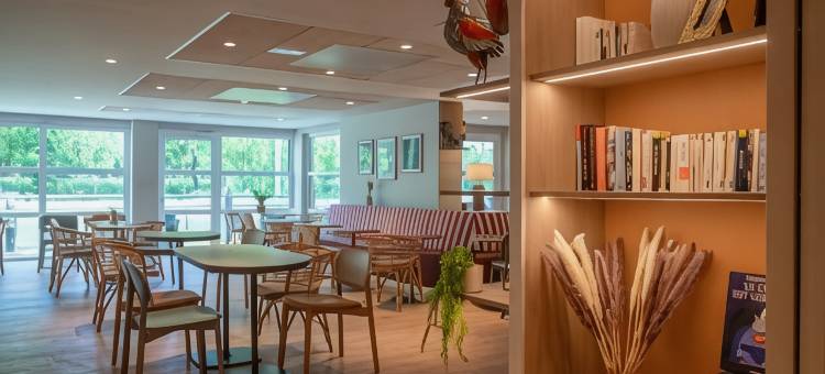 宜必思圣特罗佩孔格林海湾酒店(Ibis Golfe de Saint-Tropez)图片