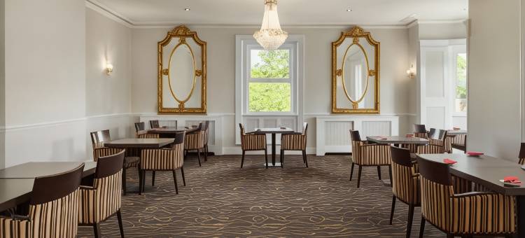 查尔顿汉姆温德姆华美达酒店(Ramada by Wyndham Cheltenham)图片