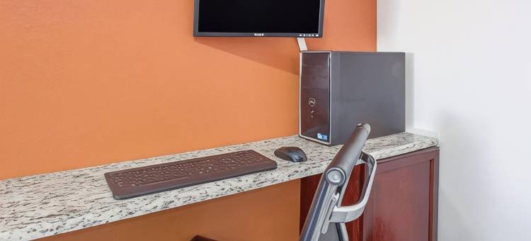 温莎-麦迪逊北温德姆速8酒店(Super 8 by Wyndham Windsor/Madison North)图片