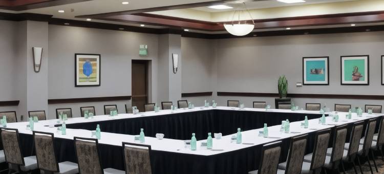 希尔顿萨克拉门托阿登西酒店(Hilton Sacramento Arden West)图片