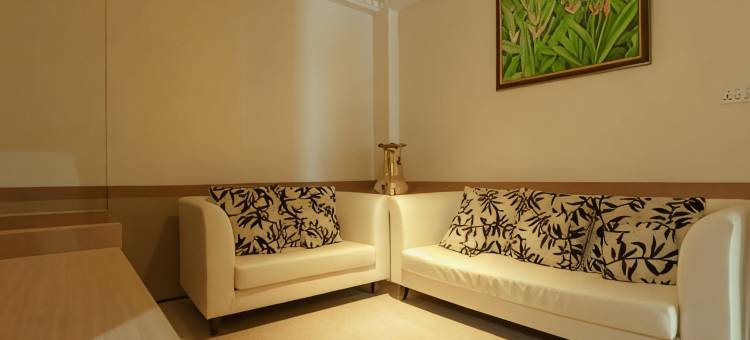 红多兹酒店-近巴淡岛波塔尼亚广场1号(RedDoorz Near Plaza Botania 1 Batam)图片