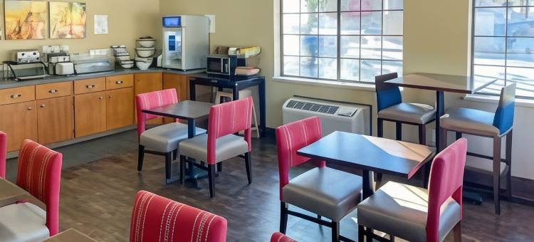 城中舒适套房酒店(Comfort Inn & Suites Midtown)图片