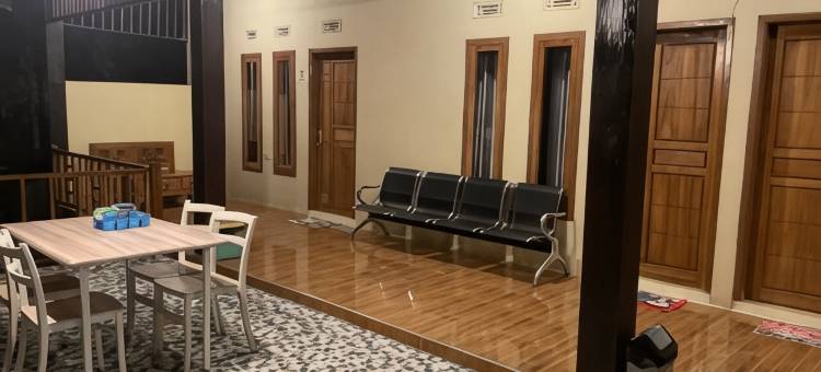 法雷尔家庭旅馆(Farel Homestay Kawahijen)图片