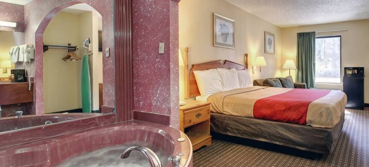 品质酒店及套房克林顿 - 杰克逊西(Quality Inn & Suites Clinton - Jackson West)图片